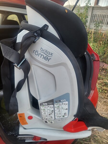 Scaun auto Britax Römer Advansafix (9–36 kg) Isofix & Top Tet